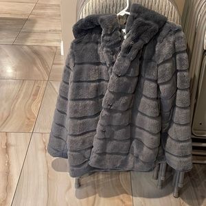 Warm and furry nwt jacket with hood